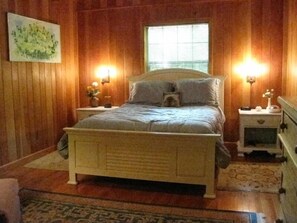 บ้านพักสแตนดาร์ด, 2 ห้องนอน, วิวแม่น้ำ, ติดภูเขา | 1 ห้องนอน, เครื่องนอนระดับพรีเมียม, เตารีด/โต๊ะรีดผ้า