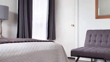 Deluxe Suite | Individually decorated, individually furnished, desk, laptop workspace