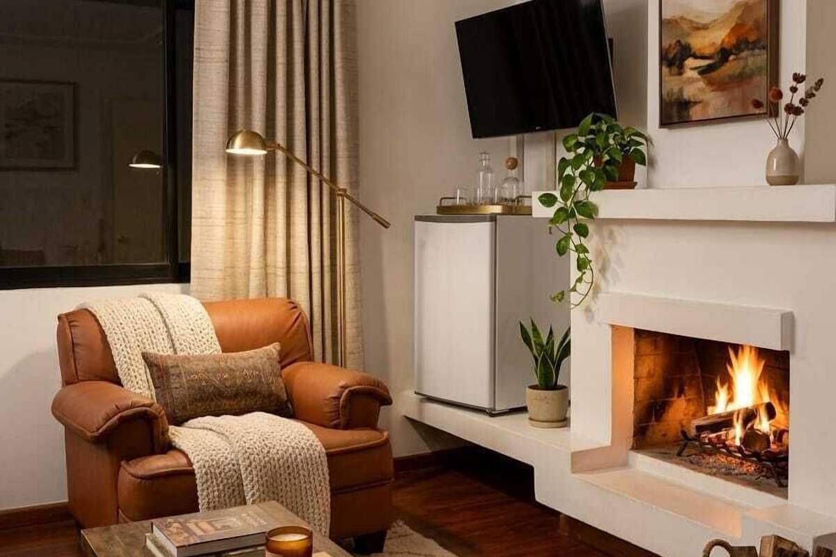 Classic Quadruple Room | Down duvets, in-room safe, individually furnished, desk