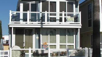 Szoba, 3 hálószobával, konyha, kilátással az óceánra | Külső rész