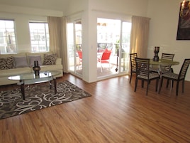 Duplex, 3 Bedrooms | Living area