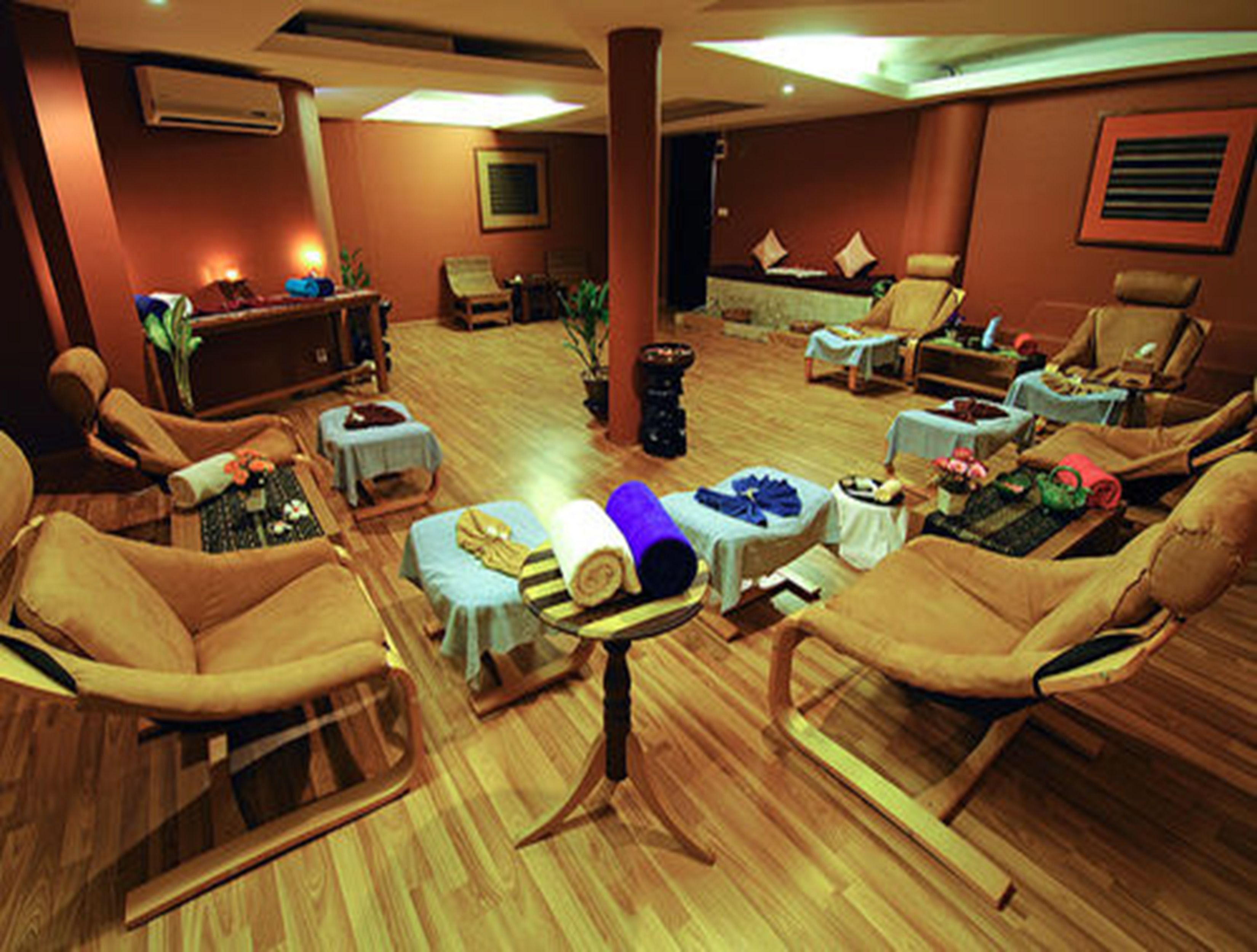 body treatments, aromatherapy, body wraps, body scrubs, facials