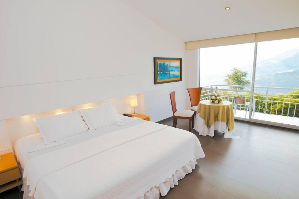 standard double room | minibar, in-room safe, free wifi