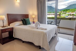 Front of property - Regina Hotel (La Fortuna)
