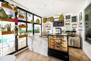 Café - Viva Heavens by Wyndham, A Trademark All Inclusive (Puerto Plata)