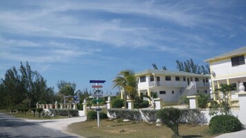 Ferros/tábuas de passar roupa, camas extras/dobráveis (sobretaxa)