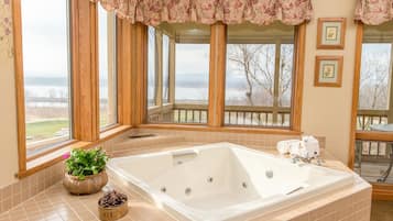 Suite, baño privado (Mississippi) | Tina de hidromasaje