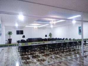 Fasilitas rapat
