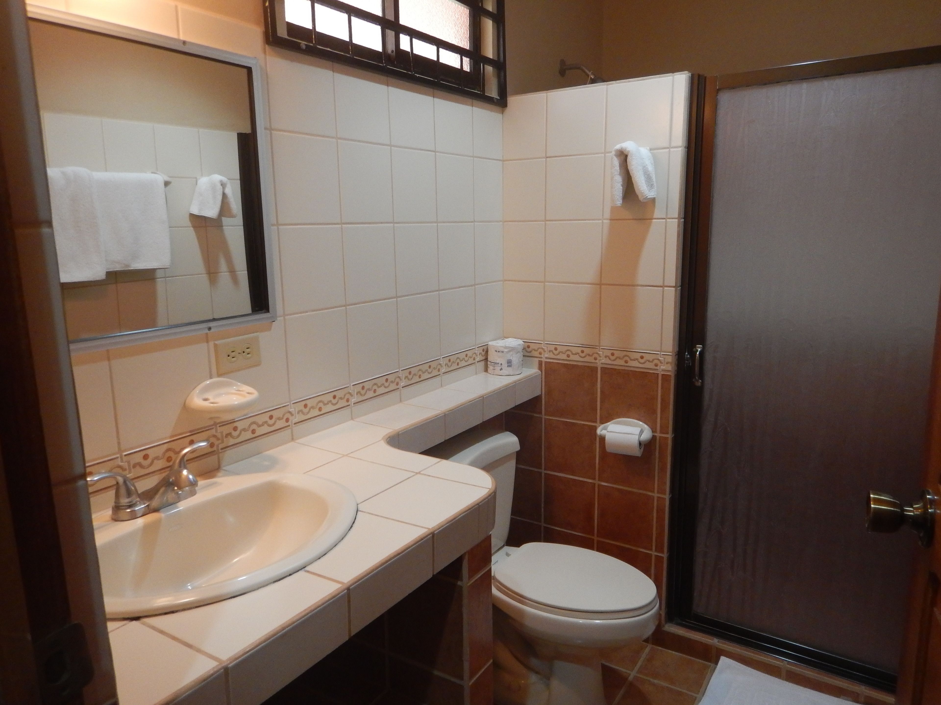 standard room | bathroom | shower, towels