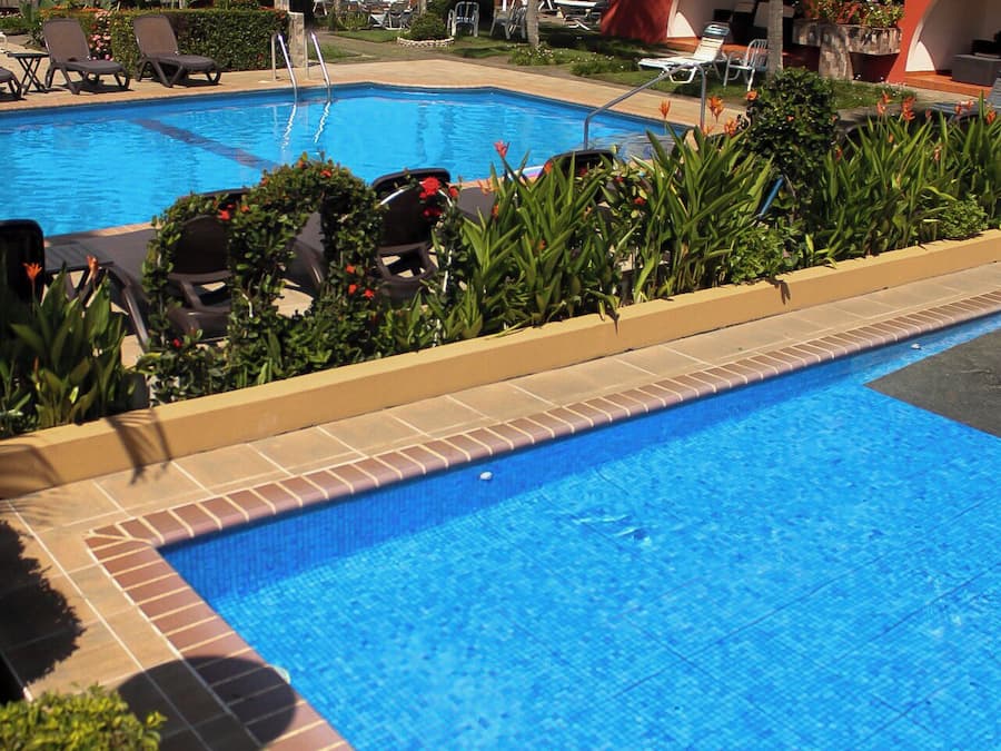 Kolam renang outdoor