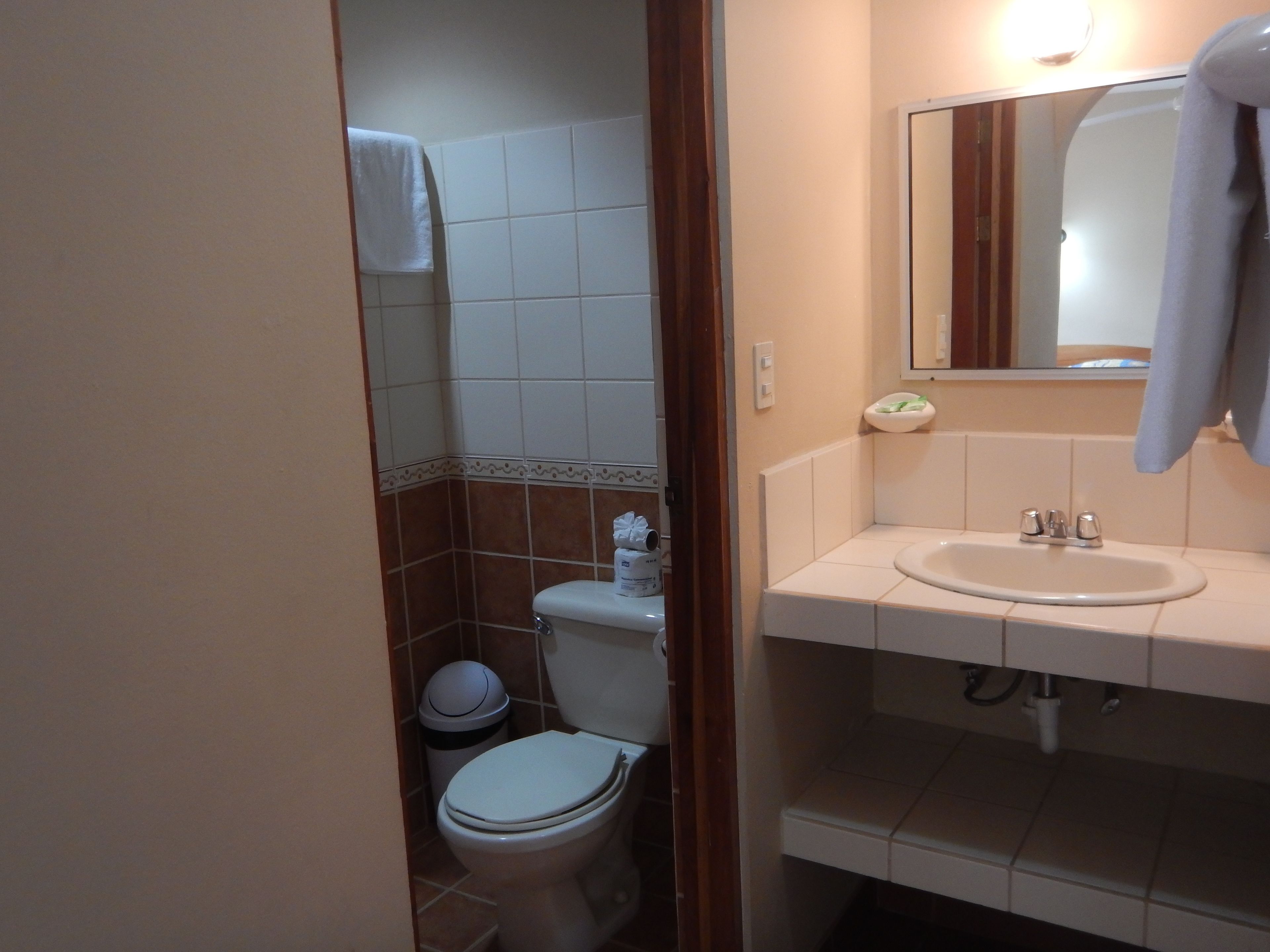 superior room, 1 bedroom, kitchenette | bathroom | shower, towels