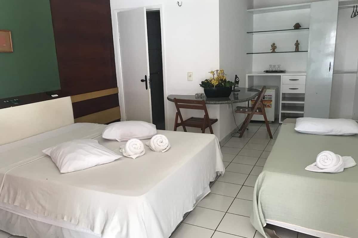 Chalet | Minibar, rollaway beds, free WiFi, bed sheets