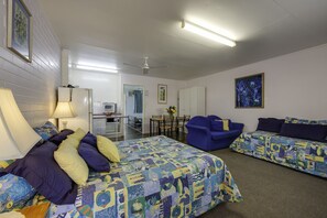 Room - Hi-Way Units Motel (West Mackay)