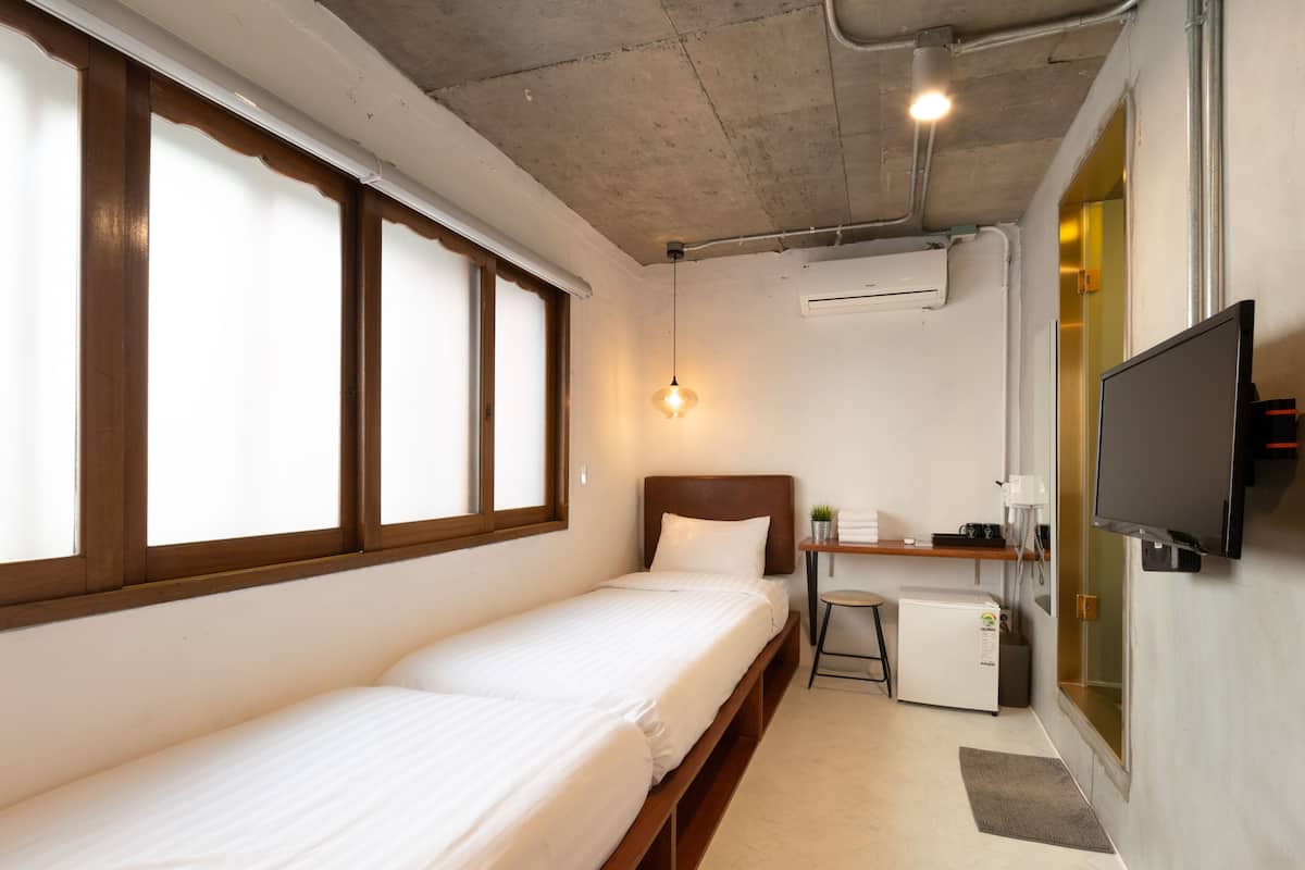 Twin Bed- Foreigner Only | Premium bedding, down duvets, in-room safe, desk