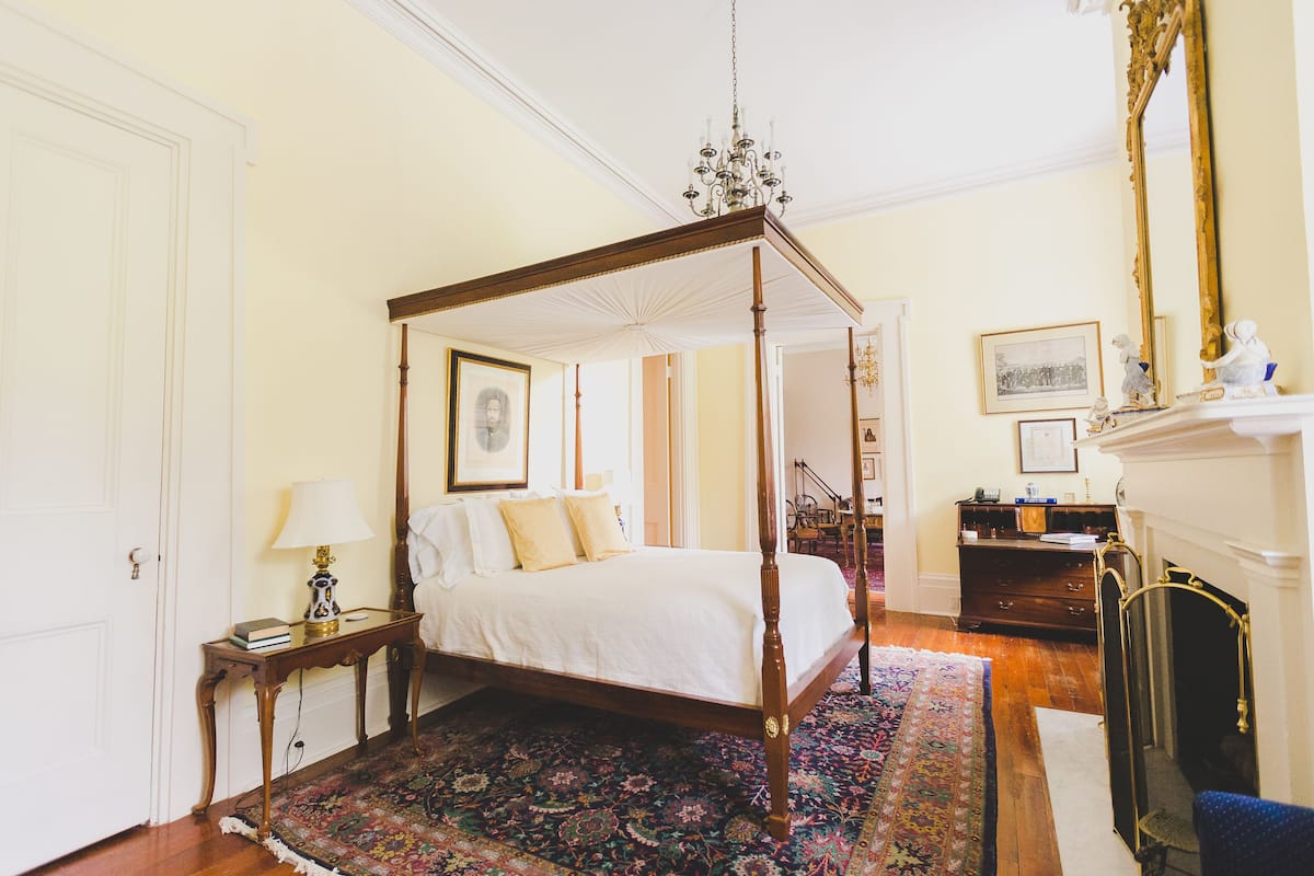Louise Suite | Iron/ironing board, free WiFi