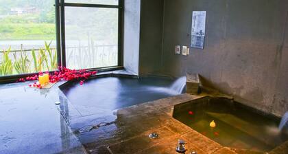 Hwayang Boutique Hot Spring Resort