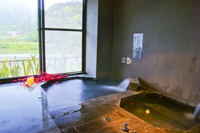 Hwayang Boutique Hot Spring Resort