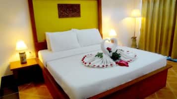 Standard Room | In-room safe, desk, free WiFi