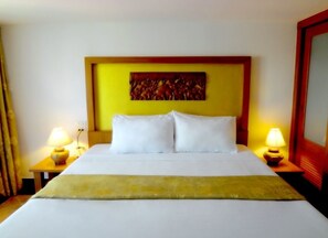 In-room safe, desk, free WiFi - The Garden Place Pattaya (Pattaya)