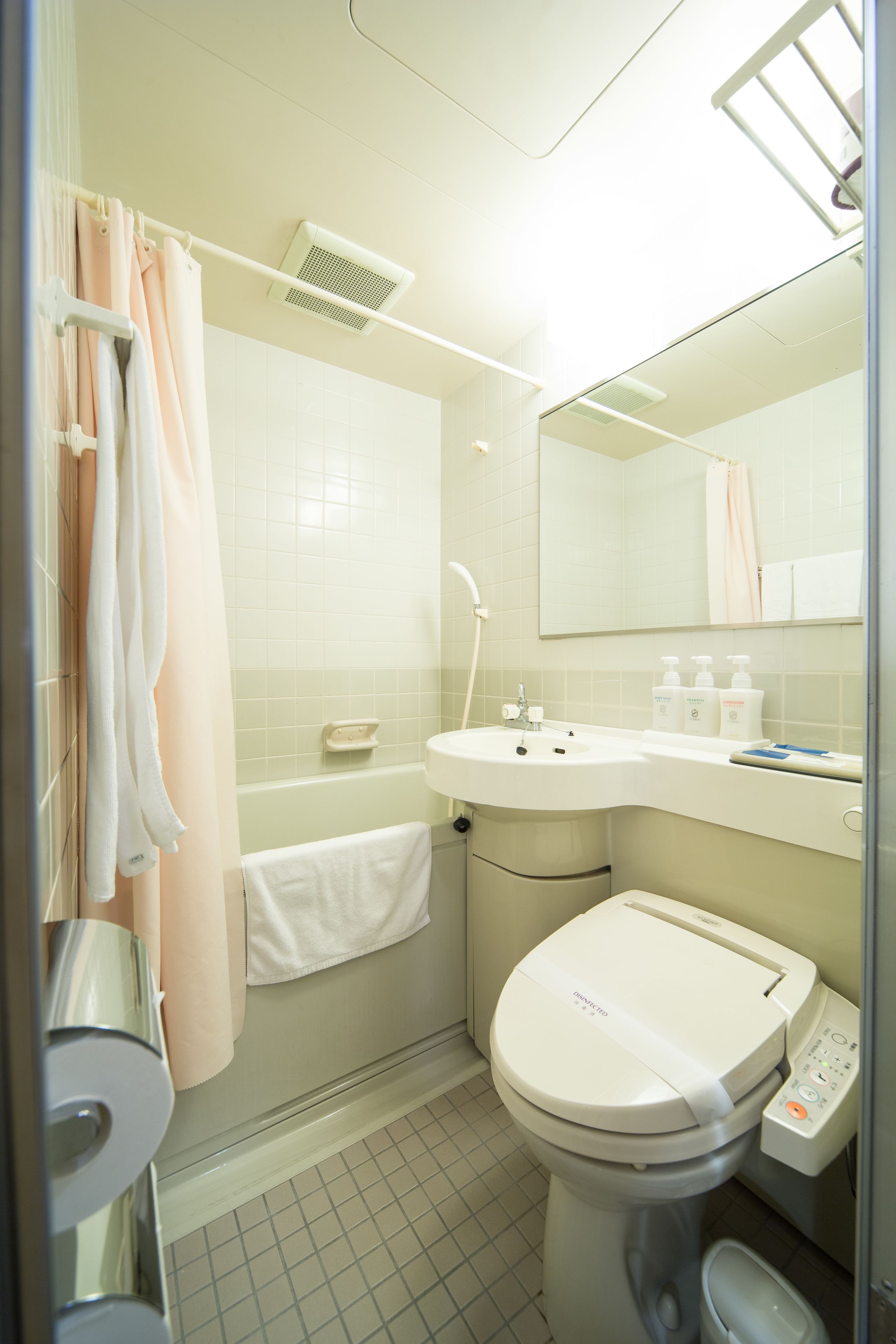 combined shower/bathtub, free toiletries, hair dryer, bathrobes