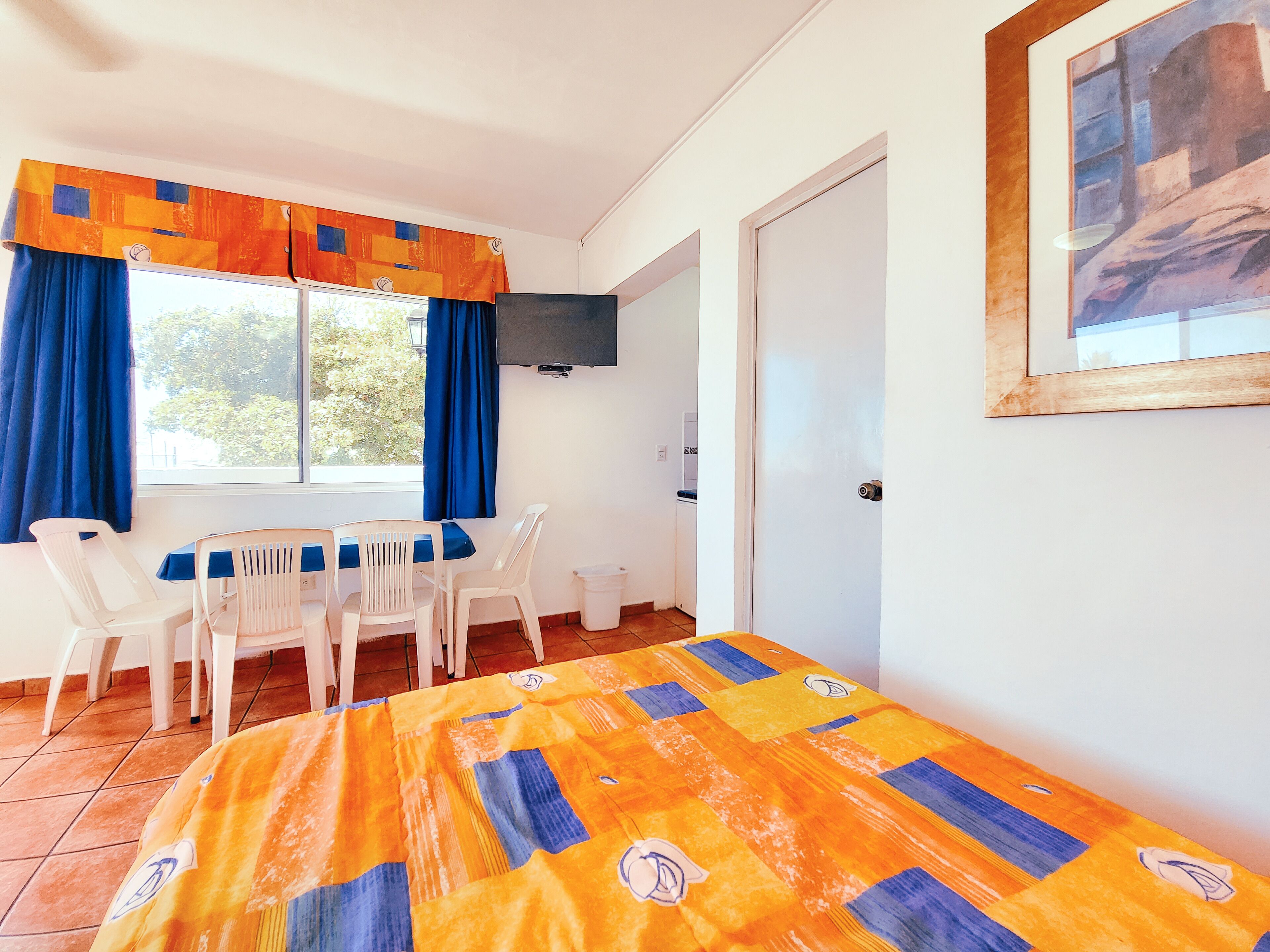 開放式客房 | 迷你吧、手提電腦工作空間、免費 Wi-Fi、床單