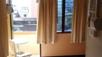 Standard Room | In-room safe, free WiFi, bed sheets