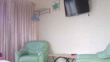 Standard Room | In-room safe, free WiFi, bed sheets