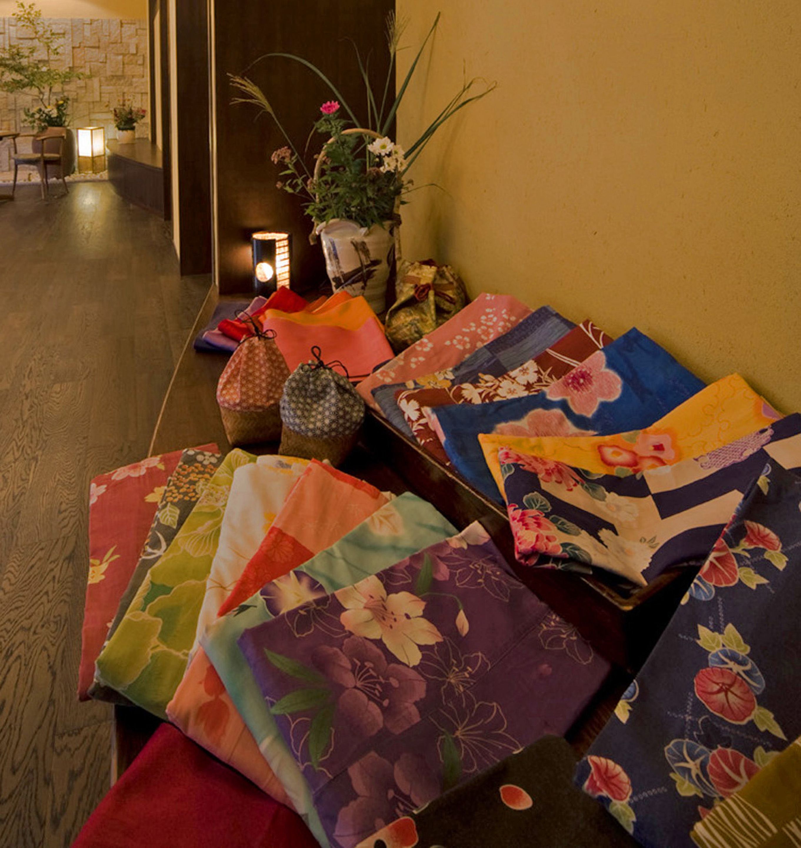 Lobby-lounge