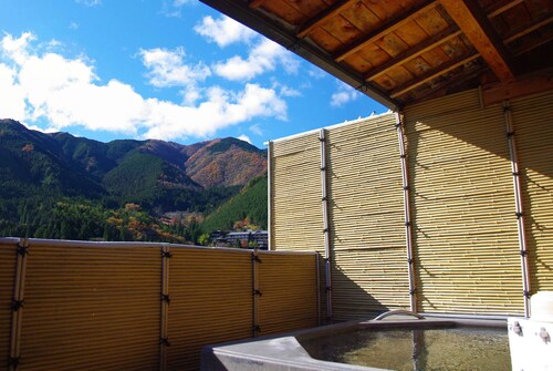 Gero Onsen Yukyunohana