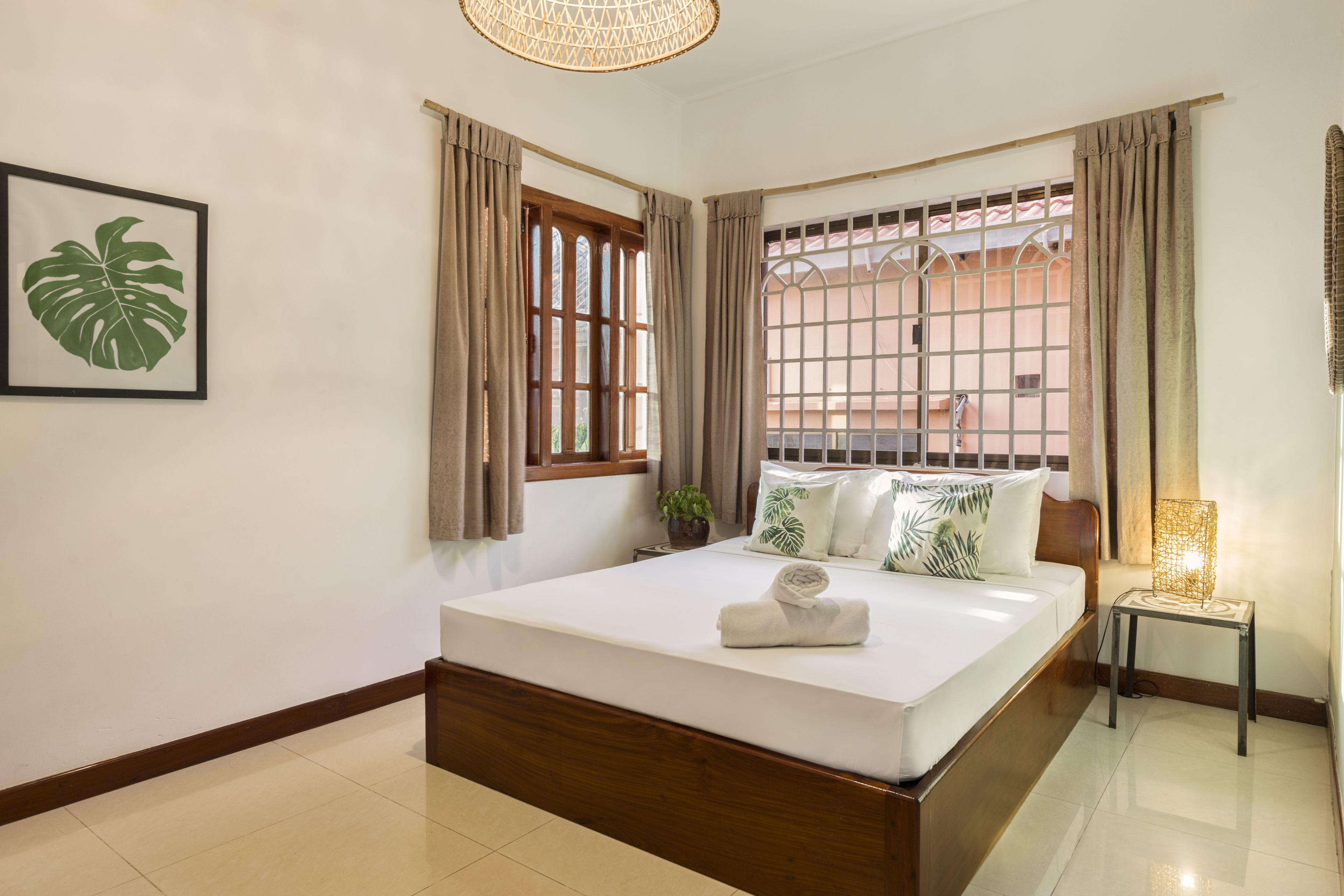 double room | desk, laptop workspace, free cots/infant beds, free wifi