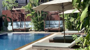 Outdoor pool, pool loungers