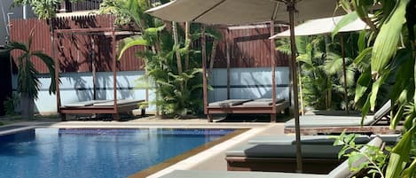Outdoor pool, sun loungers