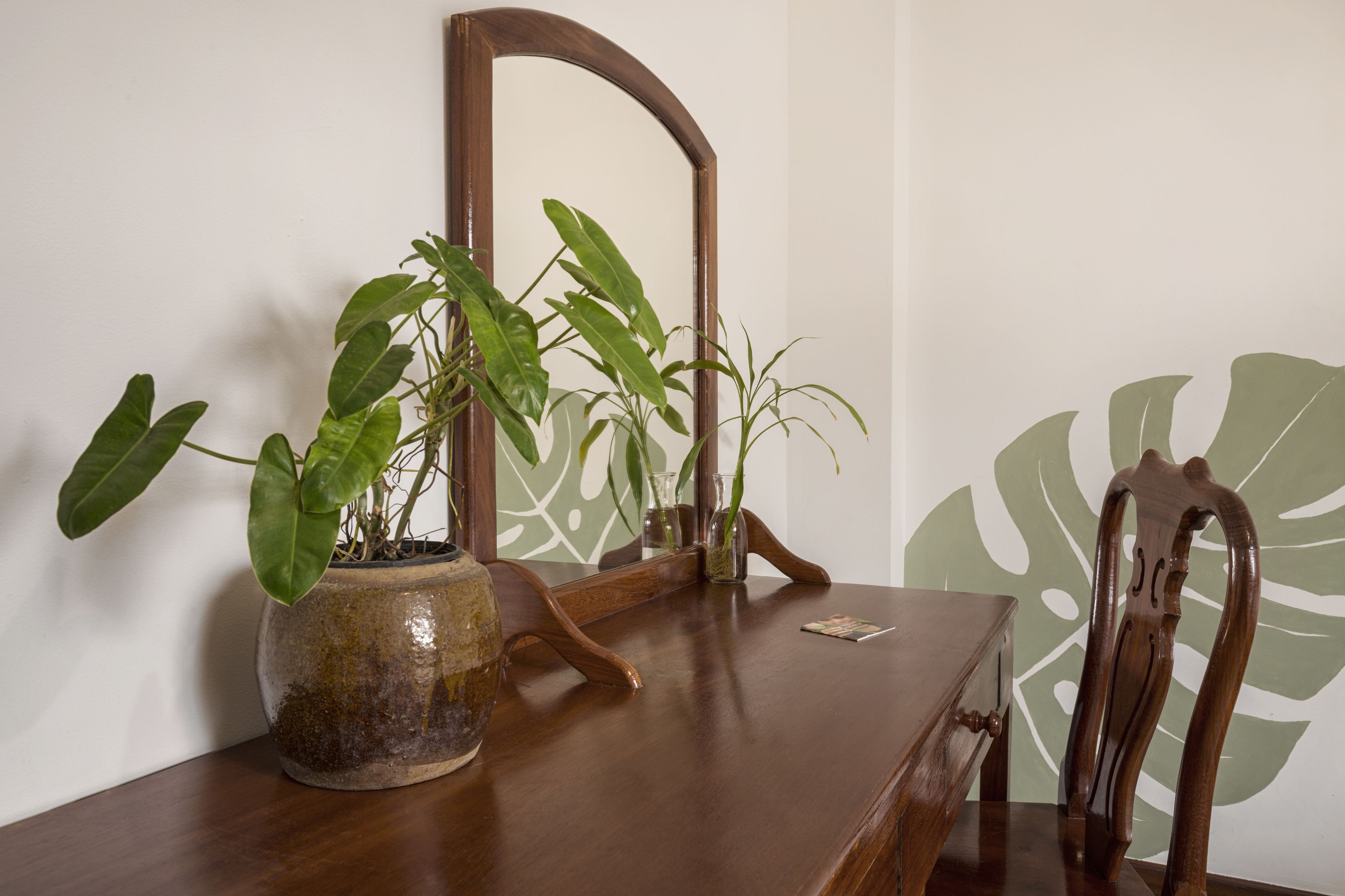 triple room | desk, laptop workspace, free cots/infant beds, free wifi