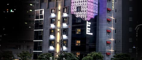 Front of property - evening/night