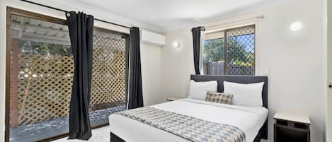 Villa, 2 chambres | Literie de qualité, bureau, fer et planche à repasser