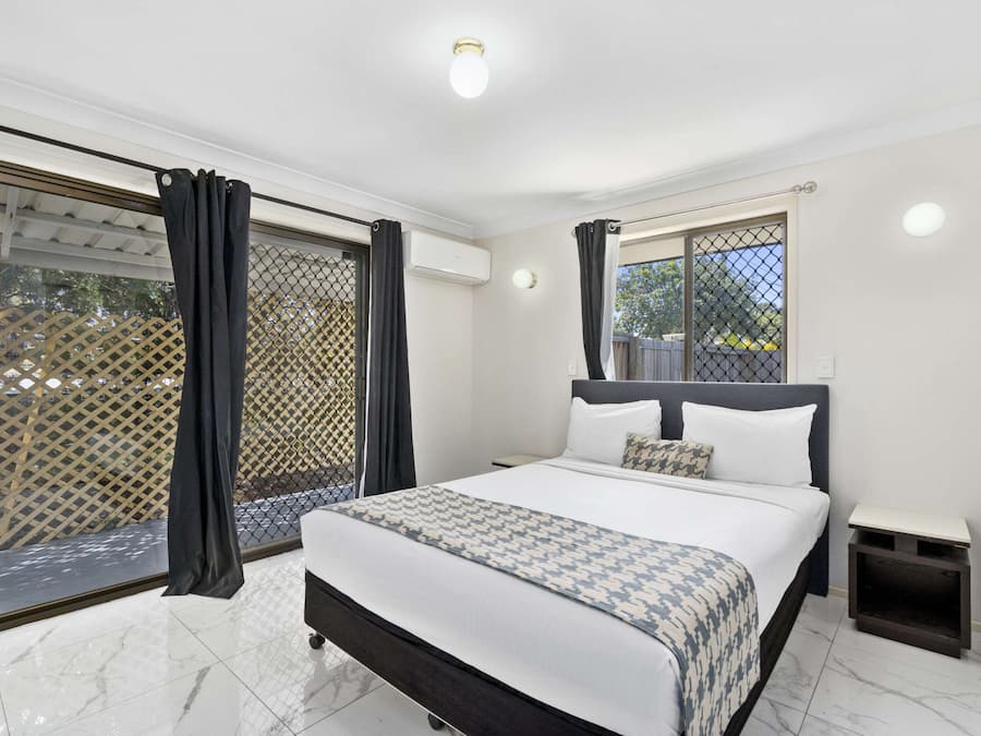 Villa, 2 Bedrooms | Premium bedding, desk, iron/ironing board, free WiFi