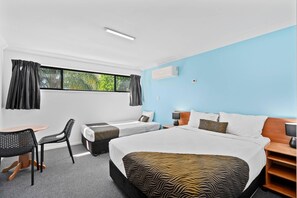 Standard Room, Multiple Beds, Non Smoking | Premium bedding, desk, iron/ironing board, free WiFi - Econo Lodge Waterford (Waterford West)