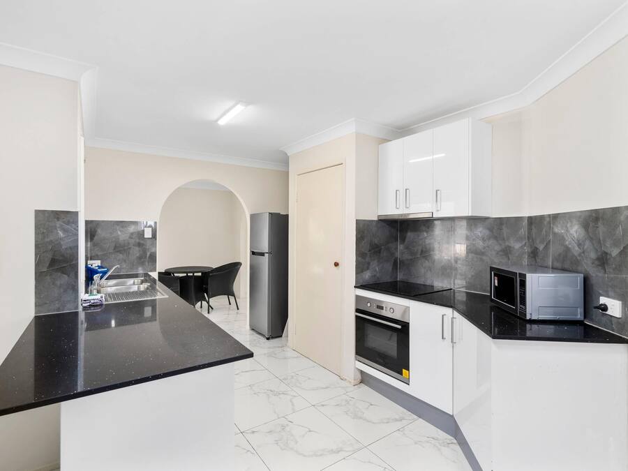 Premium bedding, desk, iron/ironing board, free WiFi