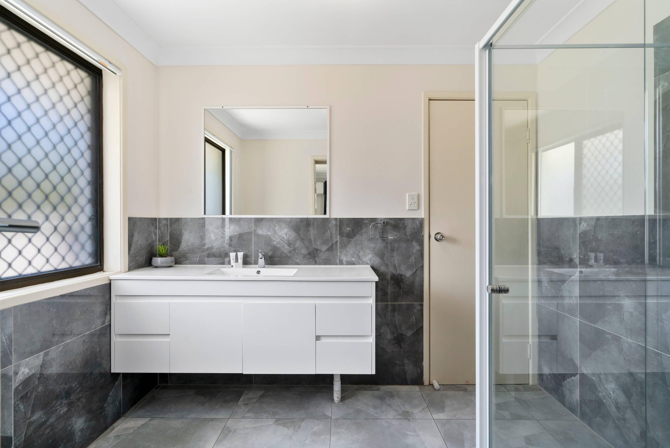 Villa, 2 Bedrooms | Premium bedding, desk, iron/ironing board, free WiFi