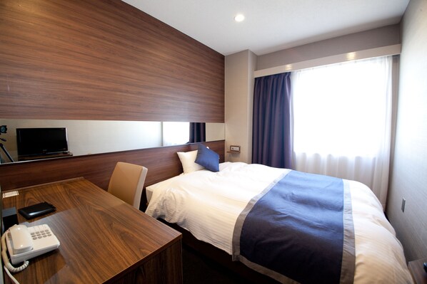 Desk, blackout curtains, iron/ironing board, free WiFi