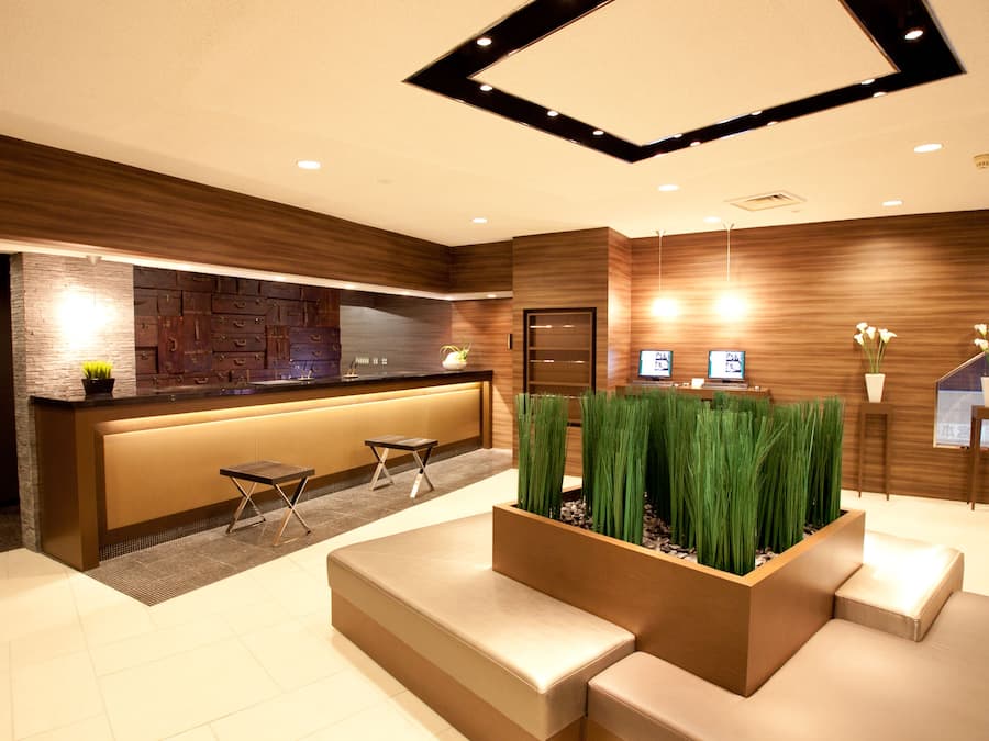 Área de estar no saguão