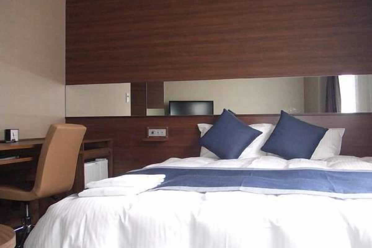 1 bedroom, desk, blackout drapes, iron/ironing board