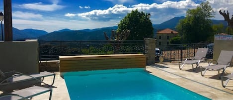 Outdoor pool, sun loungers
