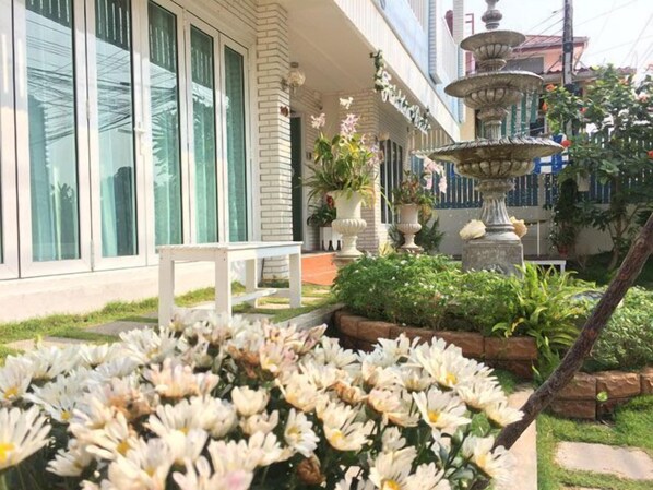 Property grounds - Fahslalom Apart Hotel (Hua Hin)