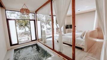 Superior Sea View with Pool | Minibar, free WiFi, bed sheets