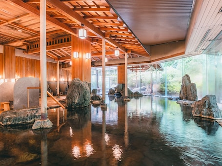 Public bath. Hotel Gyokusen