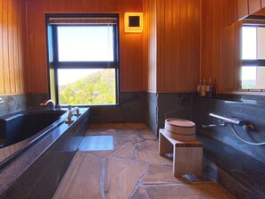 Habitación tradicional (2Bed+Special751 12.5+7.5Tatami+Living) | Edredones de plumas, caja fuerte, decoración individual