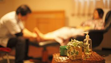 Lichaamsbehandelingen, Thaise massages