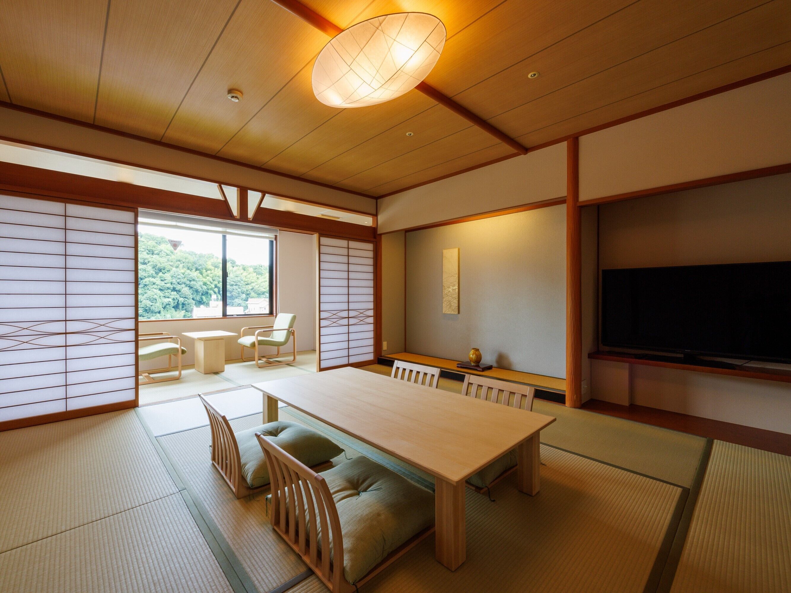 Suite, niet-roken, uitzicht op meer (Japanese-Style / Renovated 2025) | Donzen dekbedden, een kluis op de kamer, individueel gedecoreerd