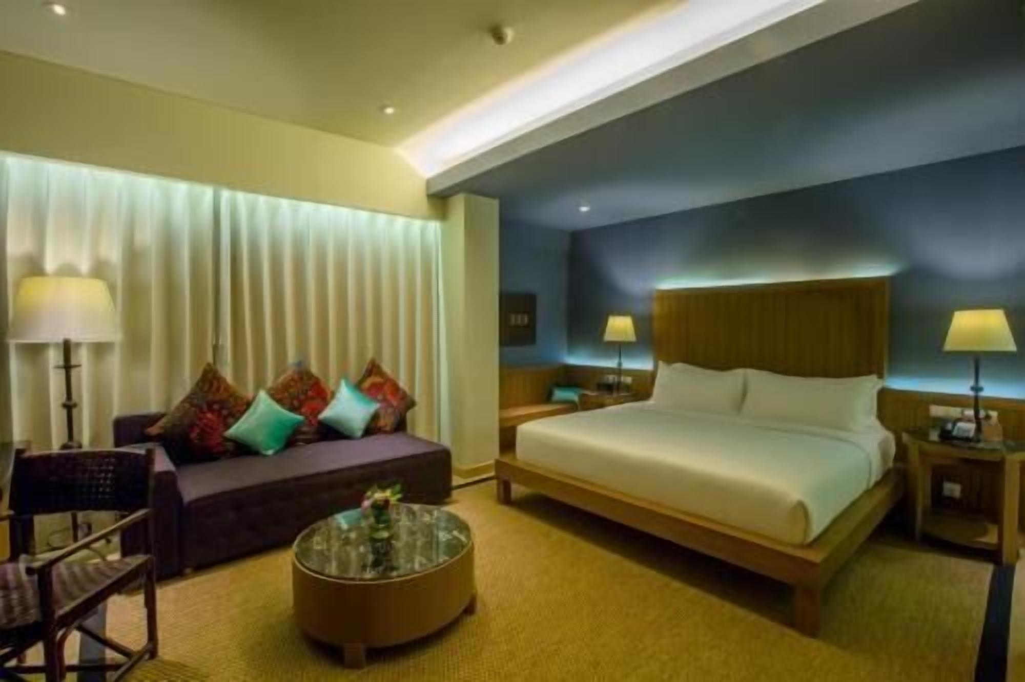 Ropa de cama de alta calidad y minibar 